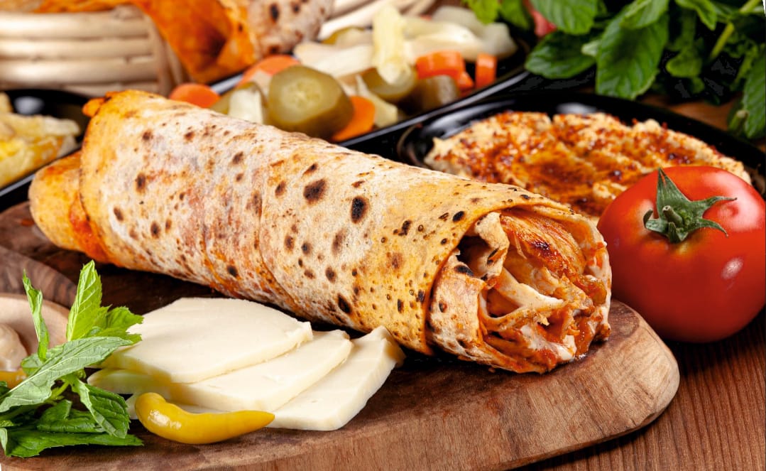 Tavuk Dürüm/Tombik (chicken wrap,куриная обертка)